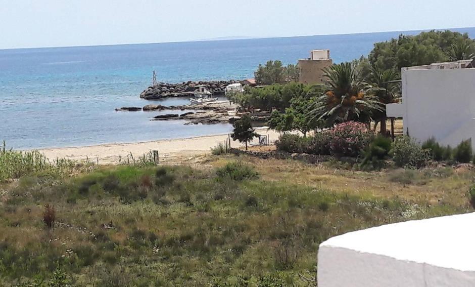Artemis Rooms Frangokastello Екстериор снимка